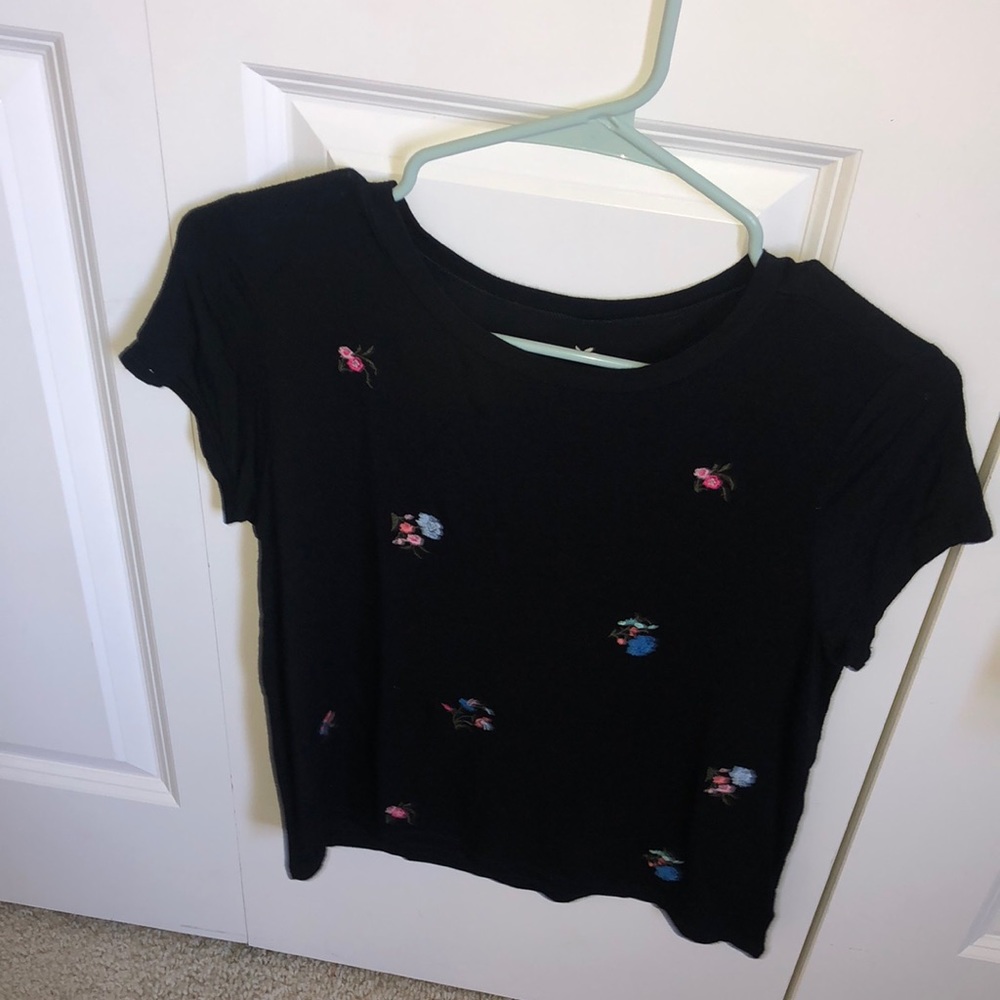 BRAND NEW AMERICAN EAGLE TEE